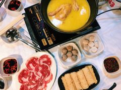 -鲜入围煮花胶鸡海鲜火锅