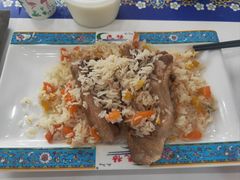 两块羊排抓饭-民杨抓饭(柏香苑店)