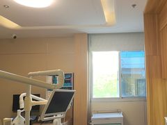 -上海仁爱医院口腔科 · 种植