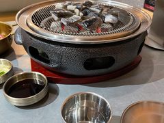 -围炉肉舍•炭烤活鳗•丹东海鲜烤肉(步行街店)