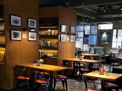 -JINNS锦时 steak&pizza(浸信会礼拜堂旧址店)