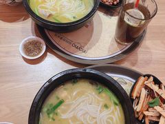 -妈妈故事米线(市府恒隆店)