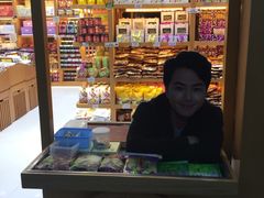 -钜记手信(威尼斯人K12店)