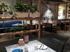 -渝信川菜 · 川味家常菜(财富购物中心店)