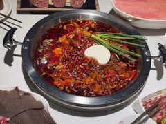 -茅草房·河畔园林火锅