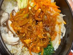 辣炒猪肉泡菜-本粥&拌饭cafe(欧亚新生活店)