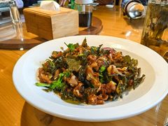 -头上红煨盐鸡·非遗院子餐厅
