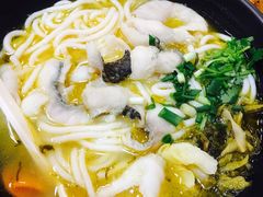 -鑫花溪牛肉米粉(凤凰街创始总店)
