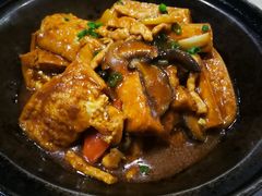 红烧豆腐煲-老字号蛇口德记烧腊饭店·海鲜加工