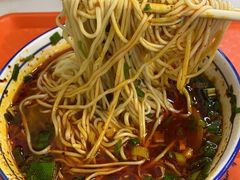 -陆元丰·兰州纯汤牛肉面(自强西路店)