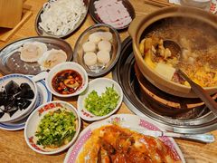 -邹开喜·炭炉鸡煲·海鲜火锅(虹口足球场店)