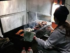 -乔岩保应烧烤店