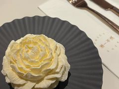 -潮一不贰·西式简餐·法式甜品(外滩店)
