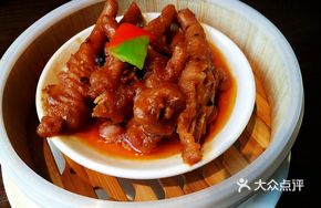 Braised Chicken Feet with Secret Sauce