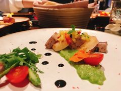 嫩煎澳带金枪鱼配田园沙拉-上海苏宁宝丽嘉酒店·Cafe Bellagio西餐厅