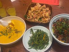 -老滇山寨•云南特色菜•地方菜•民族风情歌舞表演(金碧店)