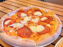 大眼肉披萨-城市大道红炉披萨烘焙坊