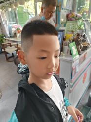 -萌宝专业儿童美发