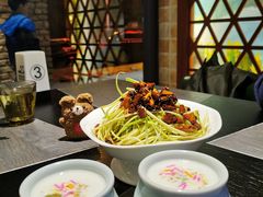 -壹号院音乐餐厅•烤全羊•新疆菜(浐灞店)