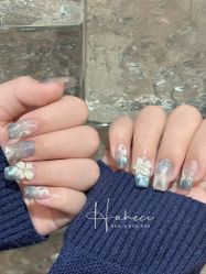 -花岐款式专研健康美甲沙龙