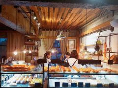 面包甜点陈列柜-仙峰天然面包(迎宾路店)