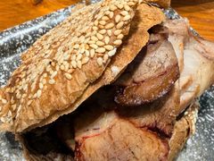 -老天桥酱肉烧饼夹肘子(天桥店)