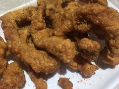 -爆炸头阿姨小四川正宗川味小吃(无任何分店)