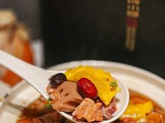 -江城小馆陕南妈妈菜·全球旅行餐厅(钟楼店)