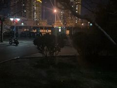 -安东易迷你自助仓储寄存仓库(草桥店)