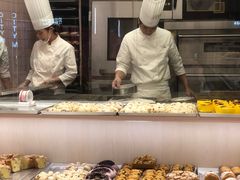 -好利来(上海长宁龙之梦店)