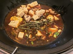-人民公社铁锅炖·东北菜(卫国道店)