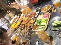 -马路牙子烧烤音乐酒馆(望京店)