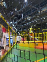 -蹦蹦跳跳(新奥购物中心店)