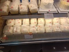 -红宝石·鲜奶小方·海派西点房(南丹店)