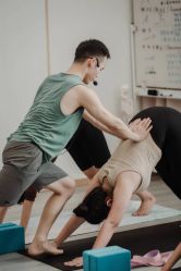 -亚太瑜伽普拉提学院