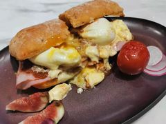 -théATRE茶聚场·餐厅(环球金融中心店)