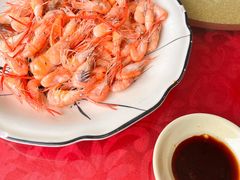 白灼河虾-亚荣河鲜