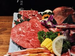 黑牛六拼-明洞阿姨·韩式酱蟹烤肉·创意料理(三元桥店)