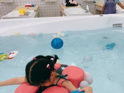 -Pony Baby宝尼婴幼儿游泳SPA馆