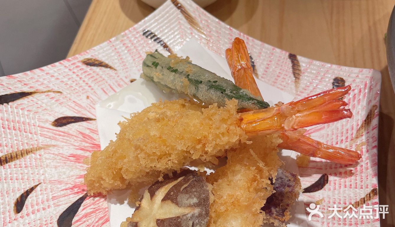 18元/个，年糕绵软，海苔咬不动，年糕里的芝士很腻