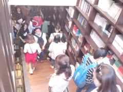 -钟书阁(松江泰晤士小镇店)