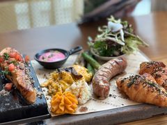-Mark&Mars Restaurant
