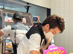 -肯德基(芳和店)