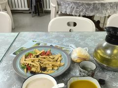-天天向上素食餐厅(五台山店)