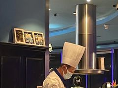 -云顶旋转自助景观餐厅