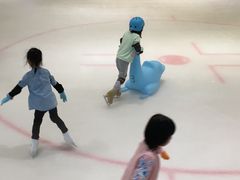 -冰纷万象滑冰场(南山万象天地店)