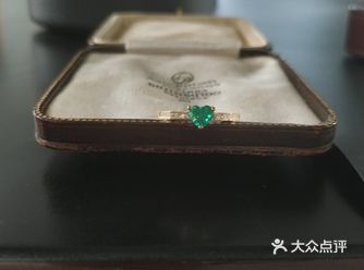 心形祖母绿戒指，神仙小众