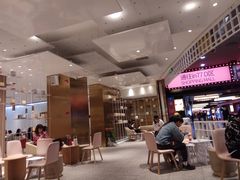 大堂-奈雪的茶(湖滨银泰in77C区PRO店)