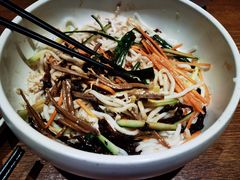 鸡丝凉米线-云海肴·汽锅鸡·云南菜(天山百盛优客店)