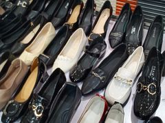 -云柏鞋业(十里堡店)